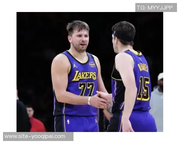 湖记：詹姆斯退役传闻东契奇与里夫斯尚未直接询问他